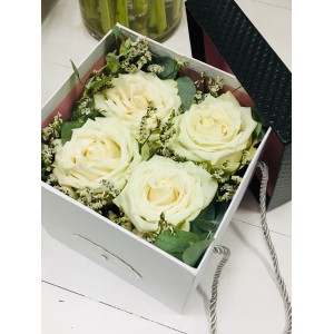ROYAL BOX Συνθέσεις Λουλουδιών